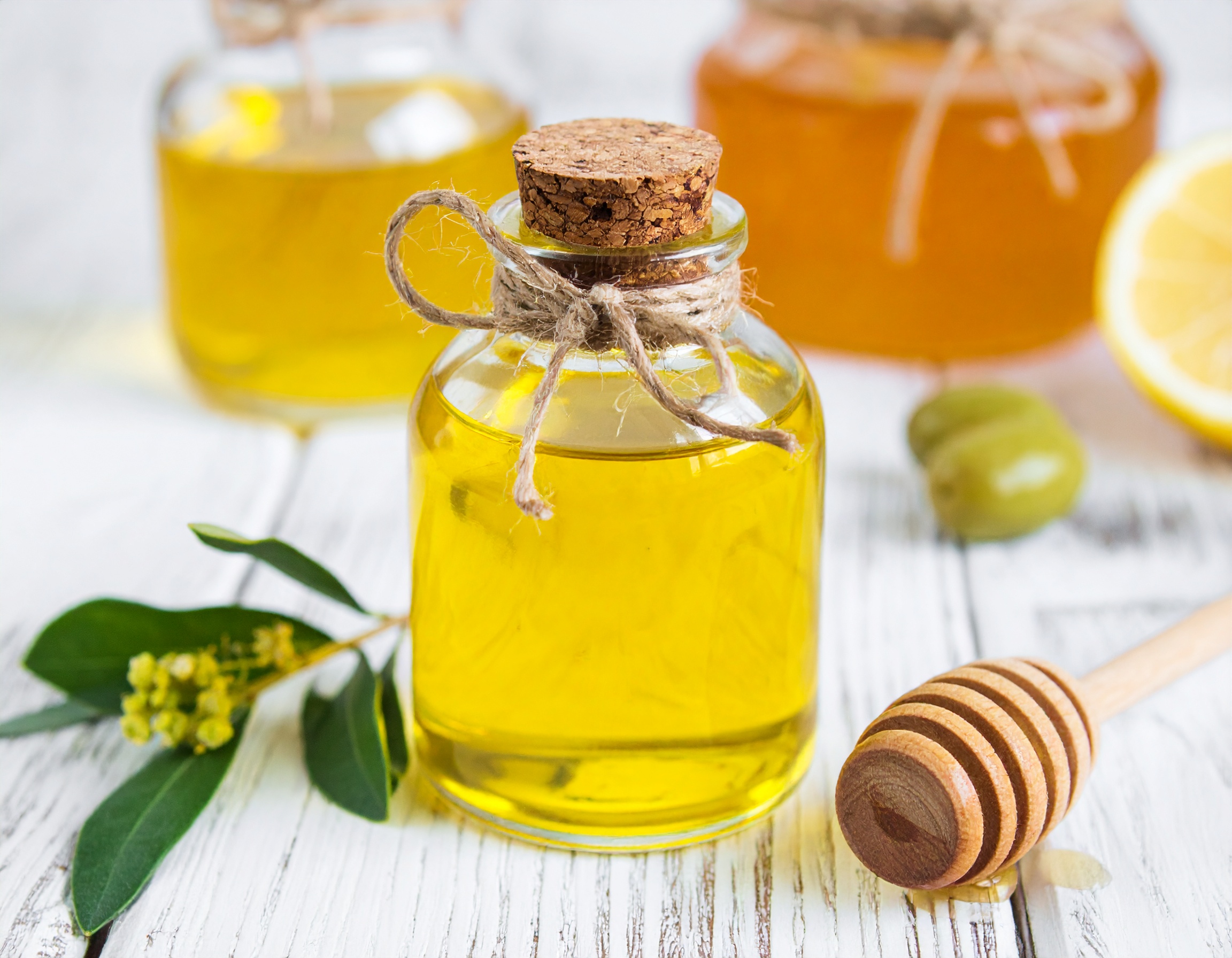 Easy Steps to Create a Nourishing Oil for Dry Hair