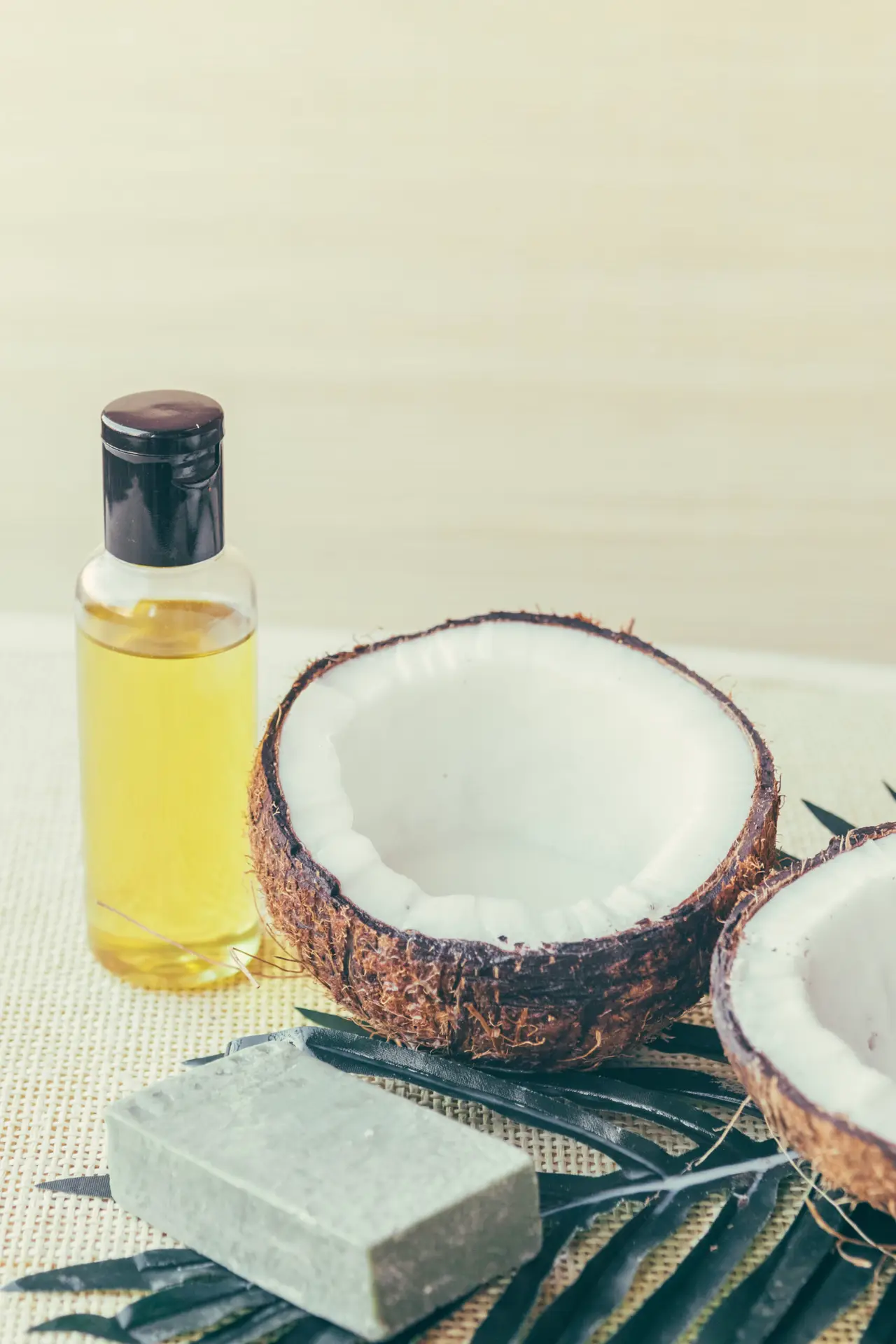 Coconut Oil & Vitamin E Hydrating Oil: The Ultimate Skincare Duo